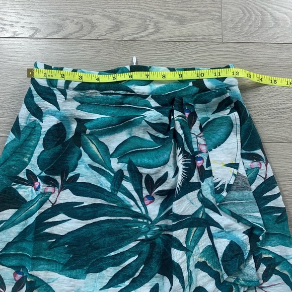 Anna Glover H&M Patterned Wrapover Mini Skirt - Picture 10 of 12